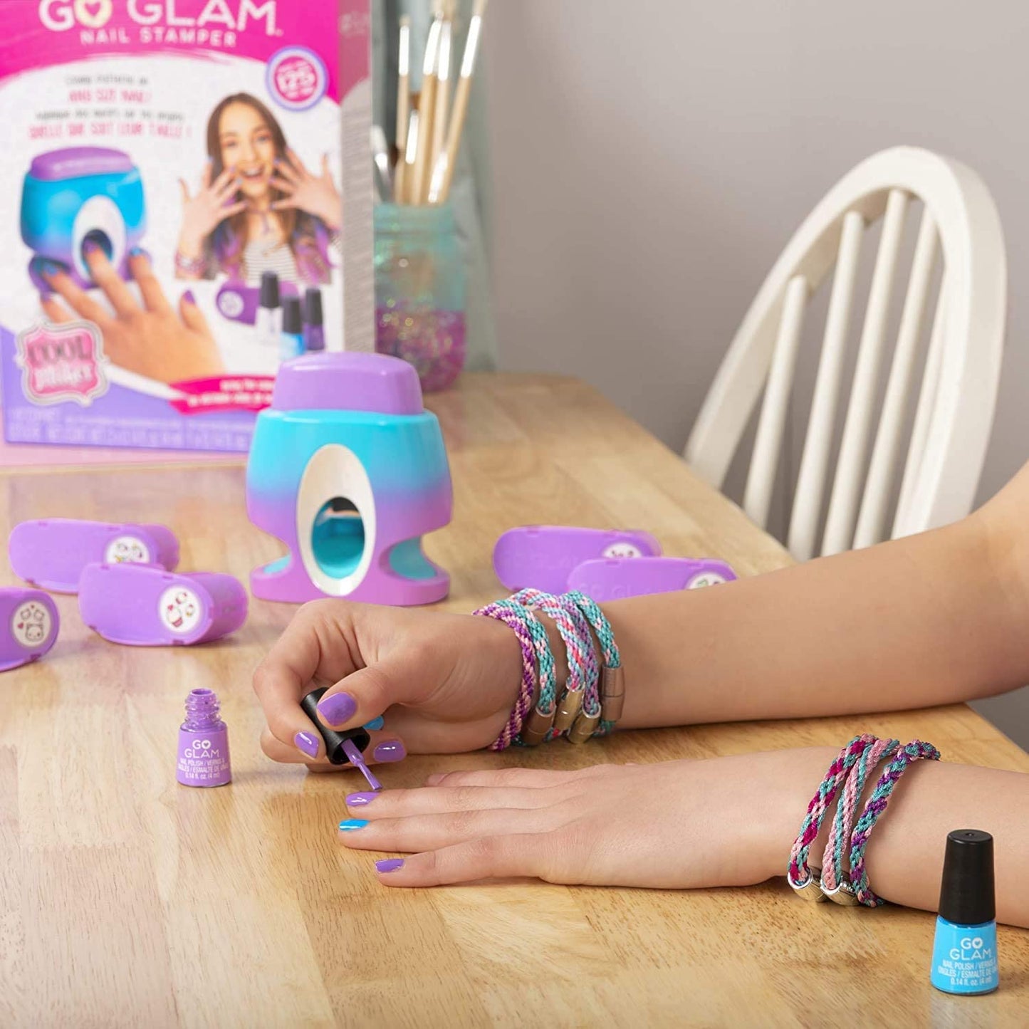Cool Maker, GO GLAM Nail Stamper, Nail Studio with 5 Patterns to Decorate